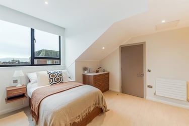 1 bed studio, Elmwood Avenue, City Centre, Belfast, BT96AY - Image 1